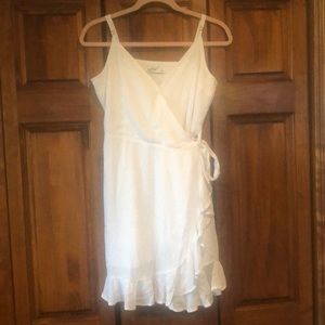 NWT Hollister Medium wrap dress